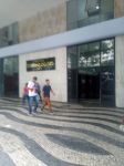 Alugo sala comercial no centro da cidade.