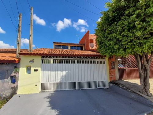 Casa para alugar com 120m² 2 quartos e 3 vagas 739015