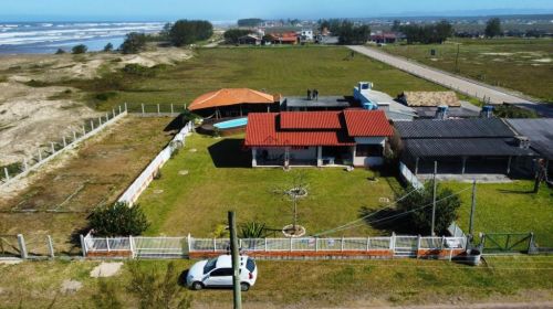 Charmosa casa de praia localizada em Balneário Gaivota Sc 721072