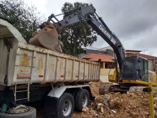 Demolição de prédios em Alto de Pinheiros 701121