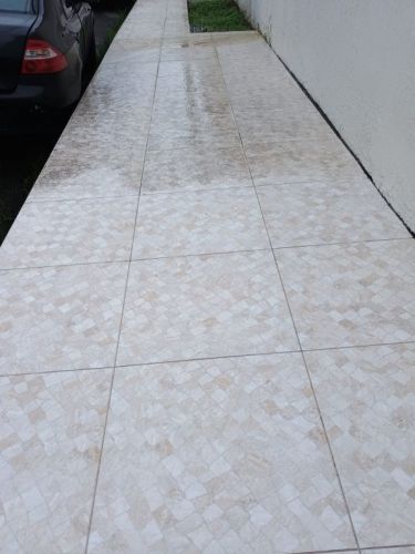 Limpeza e Revitalização de Pisos  720684