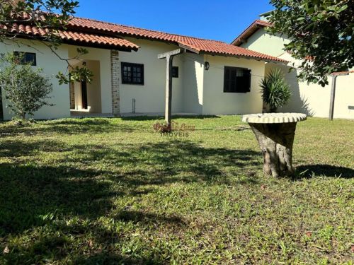 Linda casa de praia em alvenaria localizado em Balneário Gaivotasc 721101