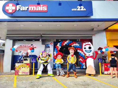 Locução animador Loja personagens vivos farmacia 724010