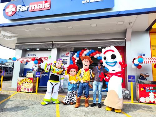 Locução animador Loja personagens vivos farmacia 724016