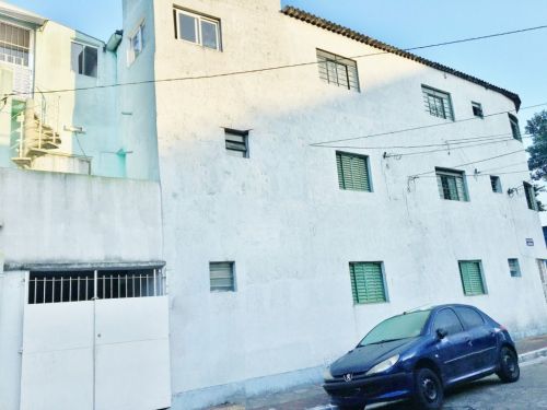 Prédio residencial à venda no Bairro Santo Antônio em São Caetano do Sul com 4 apartamentos. 711054