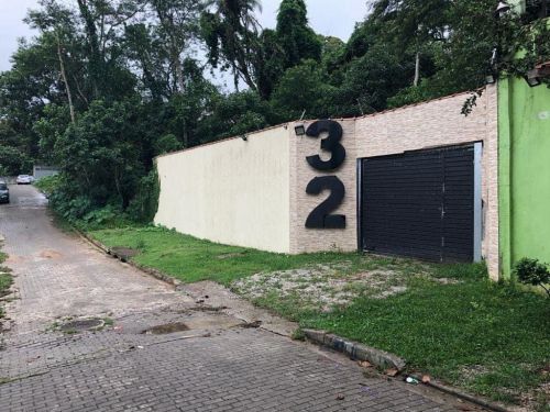 Sobrado no condomínio 7 Praias para locação no  Bairro Eldorado em São Paulo 2 suítes 4wc 8vgs. 300m² 713489