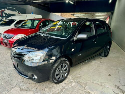 Toyota Etios Xs 1.3 Flex 2013 718619