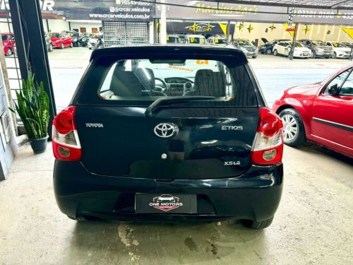 Toyota Etios Xs 1.3 Flex 2013 718620