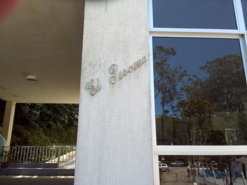 Vendo apartamento dentro de um condomínio com piscinas 721160