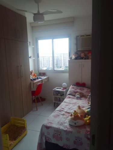 Vendo lindo e aconchegante apartamento excelente localização com varanda e sol da manhã. Aceitamos financiamneto. Rua São Braz. 730730