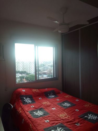 Vendo lindo e aconchegante apartamento excelente localização com varanda e sol da manhã. Aceitamos financiamneto. Rua São Braz. 730735