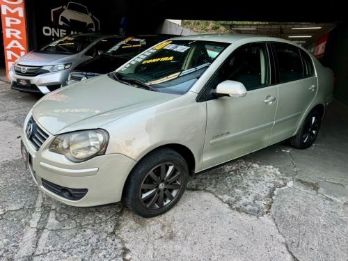 Volkswagen Polo Sedan 1.6 Flex Comfortline 2010 722996